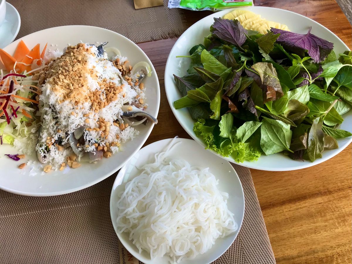 Nhà Hàng Hải Sản Xin Chào
フーコックのタウンエリ...