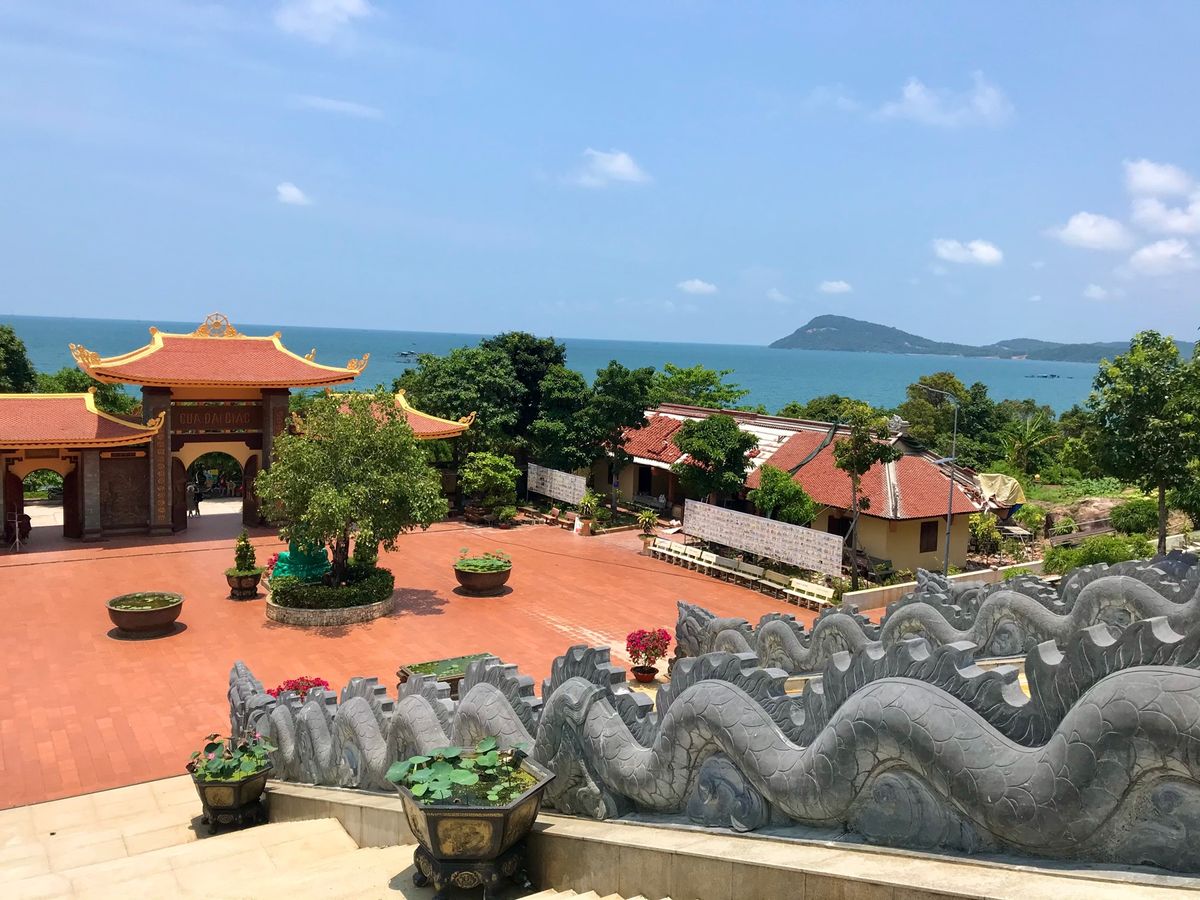 Trúc Lâm Hộ Quốc Zen Monastery
フーコックで...