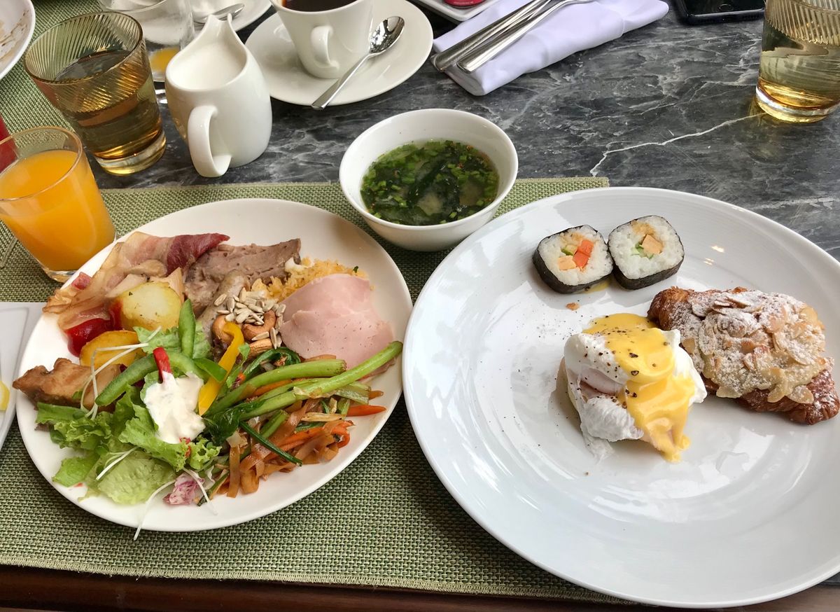 インターコンチネンタルフーコックの朝食
ブュッフェの朝食はさすがの品揃え。...