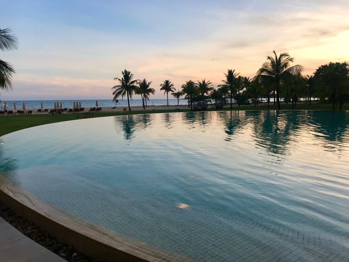 フュージョンリゾートのサンセット🌄
日没時間は18時過ぎ。
やっぱりこの時...