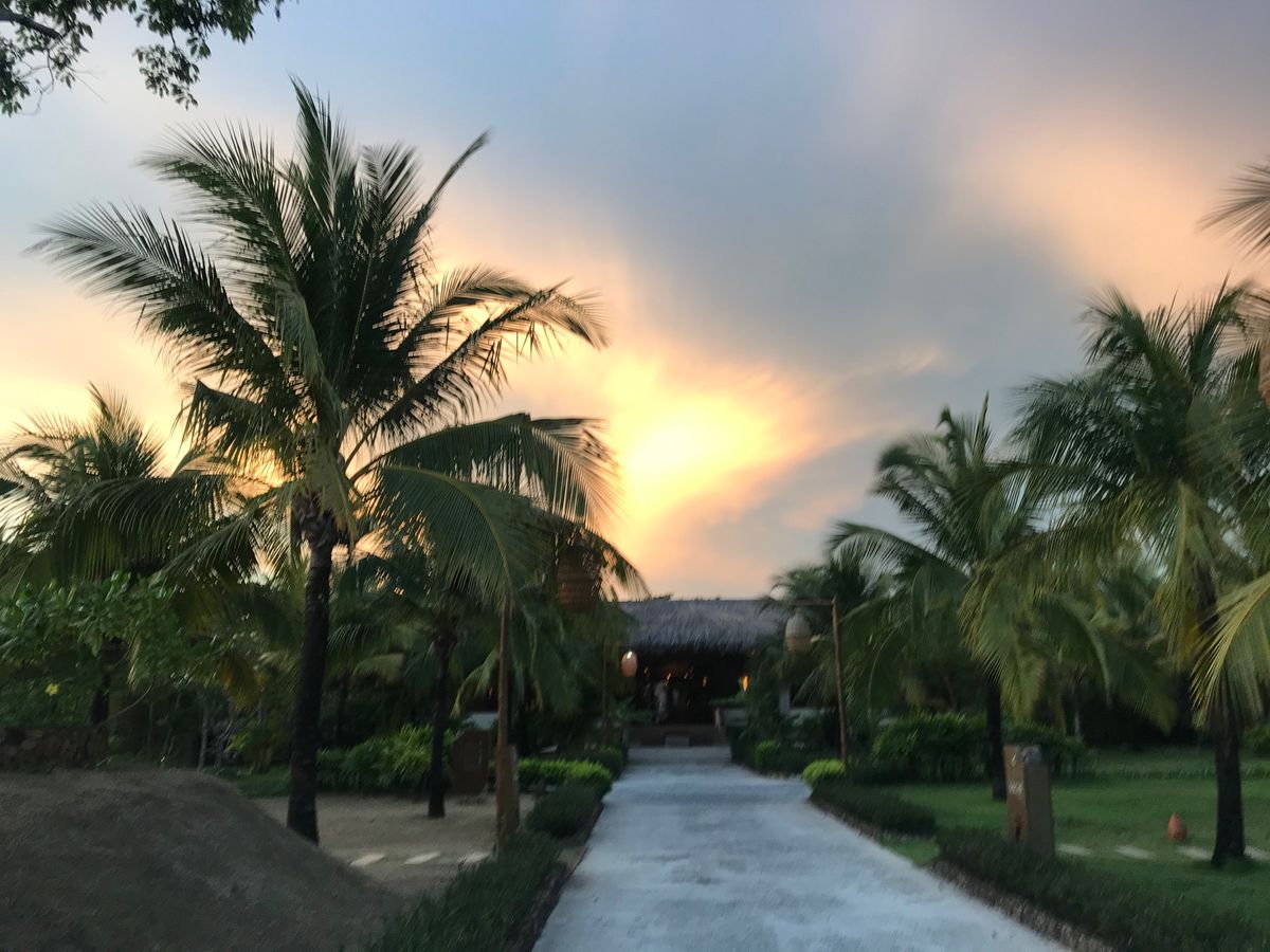 フュージョンリゾートのサンセット🌄
日没時間は18時過ぎ。
やっぱりこの時...