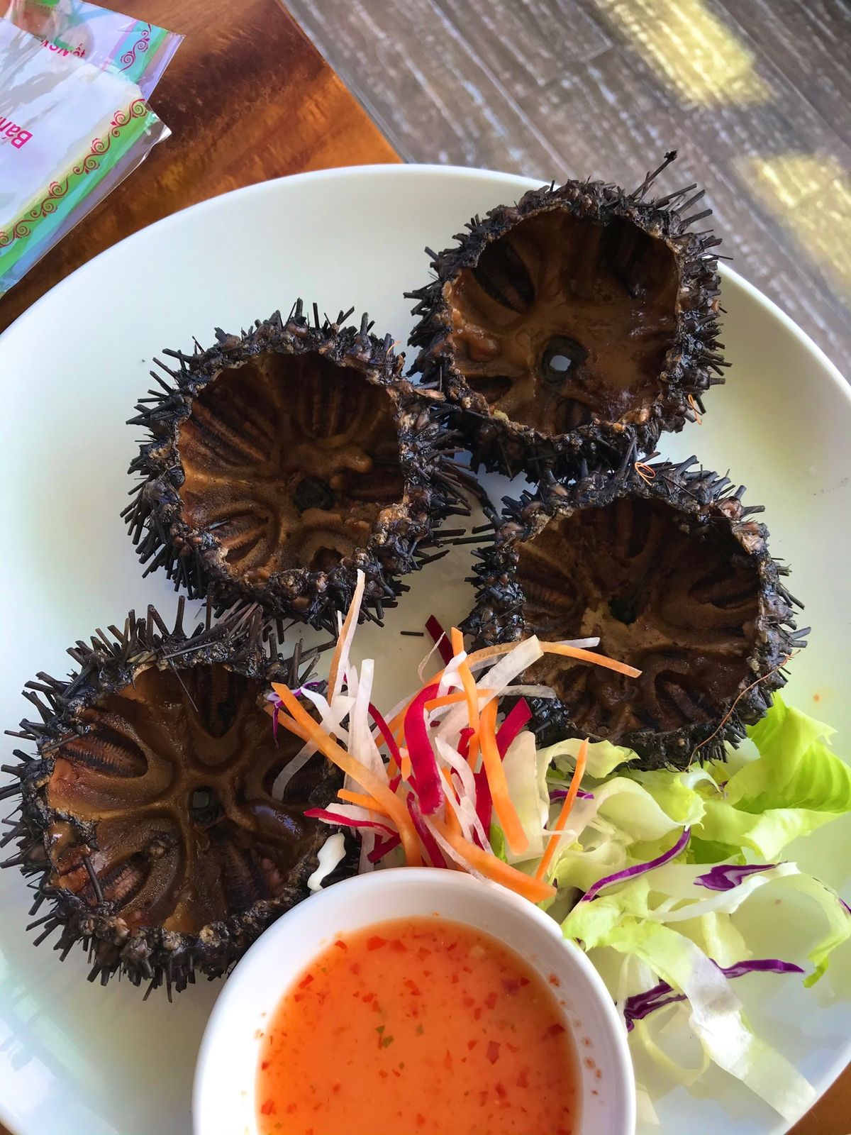 Nhà Hàng Hải Sản Xin Chào
フーコックのタウンエリ...