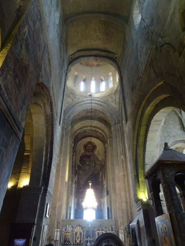 ジョージア・ムツヘタ「世界遺産「ムツヘタの歴史的建造物群」」の写真:1枚目と2枚目はスヴェティ・ツホヴェリ大...