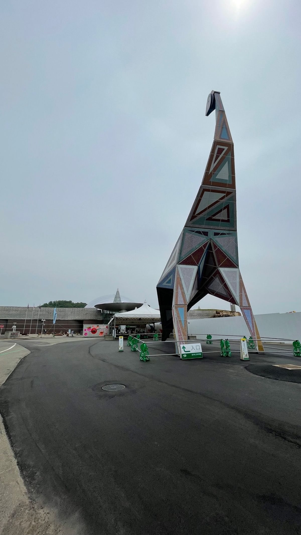 国立科学博物館の恐竜は動かないから行かない（行ったことない）と言っていたの...