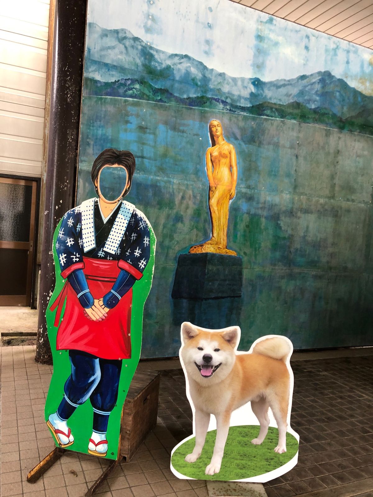 田沢湖たつこ像