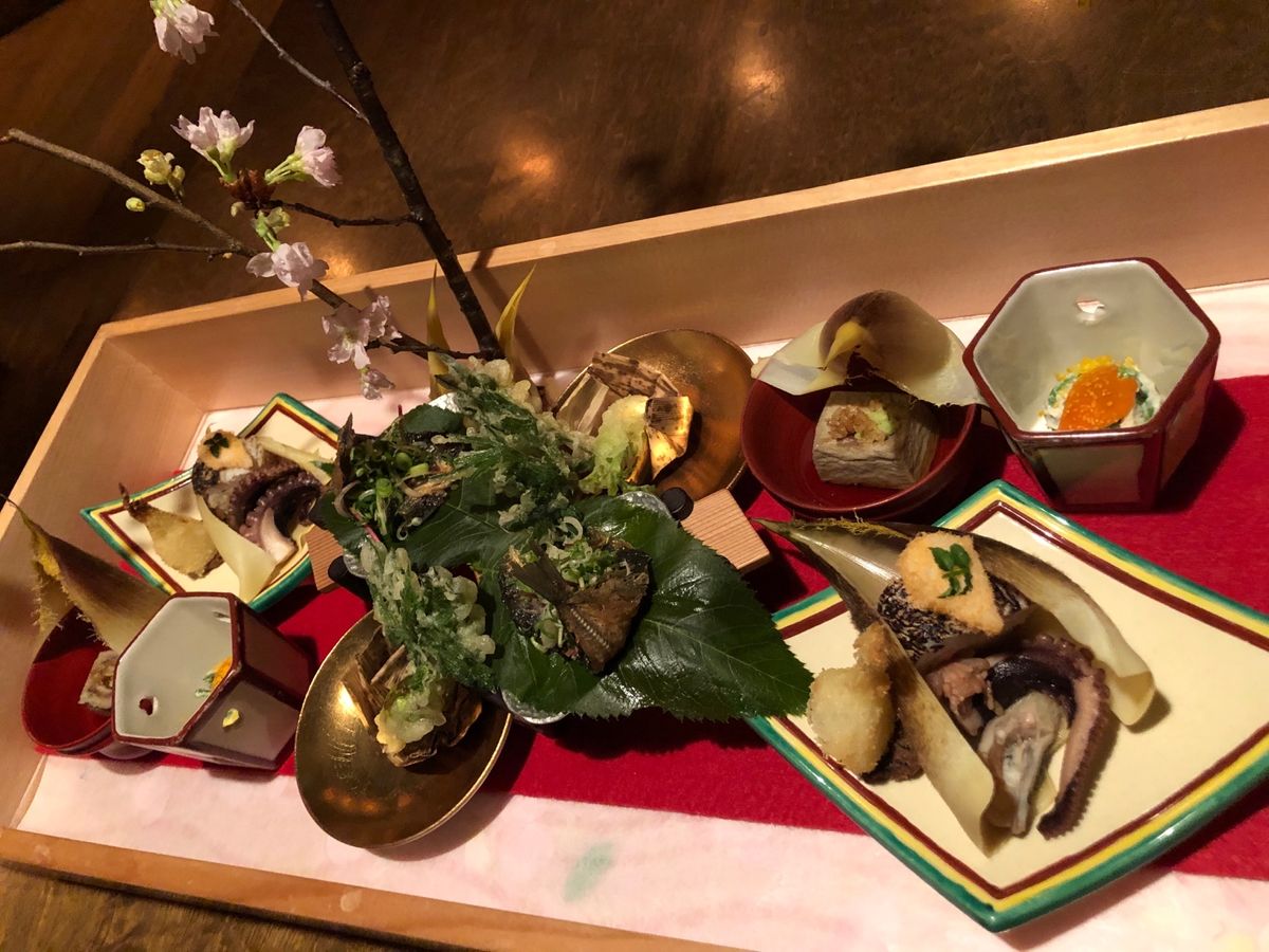 食事も芸術。
見ても食べても楽しめる。
素敵なおもてなし。
星のや軽井沢。
