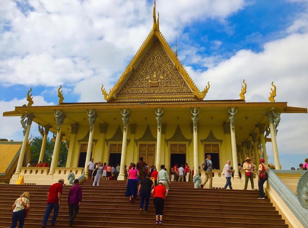 19th Nov. 2016 pic📷

プノンペン市内観光*°

王宮と...