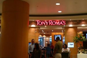 ★2日目

夜は【TONY ROMA‘S 】へ。
お目当てはベイビーバック...