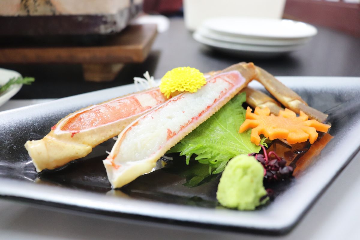 
メインのカニ！！

刺身や鍋や茹でカニなど、
美味しすぎて食べすぎた

