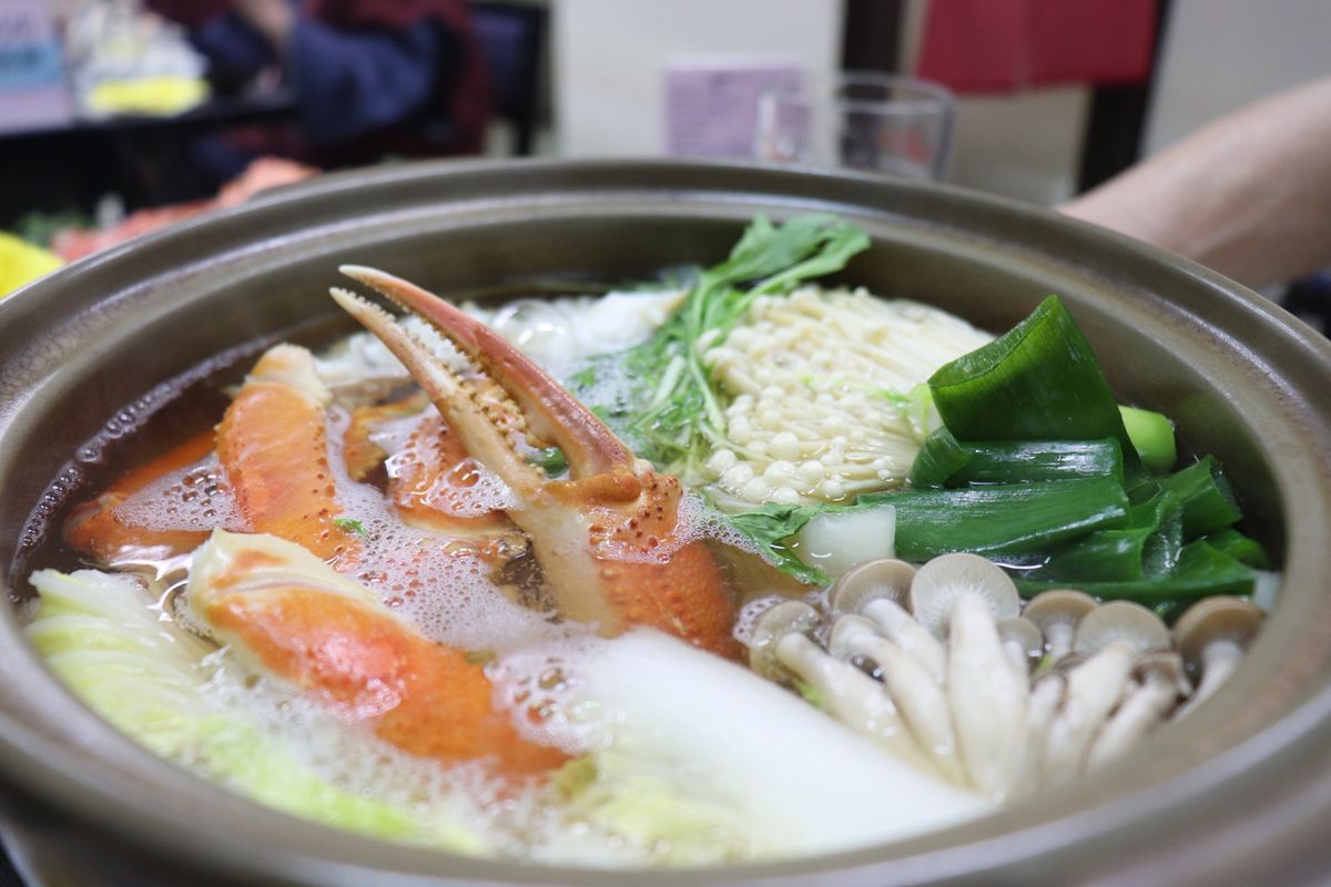 
メインのカニ！！

刺身や鍋や茹でカニなど、
美味しすぎて食べすぎた

