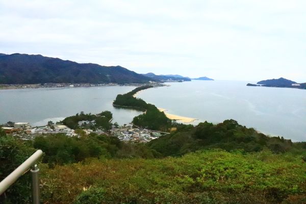日本・京都府「日本で最も美しい村-伊根」の写真：
天橋立

