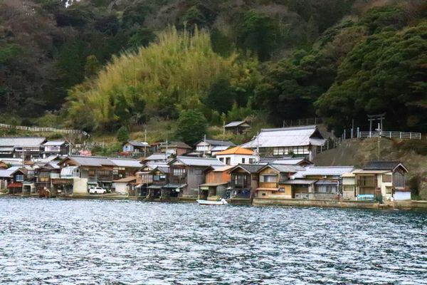 日本・京都府「日本で最も美しい村-伊根」の写真：
日本で最も美しい村
京都府伊根町

船屋

