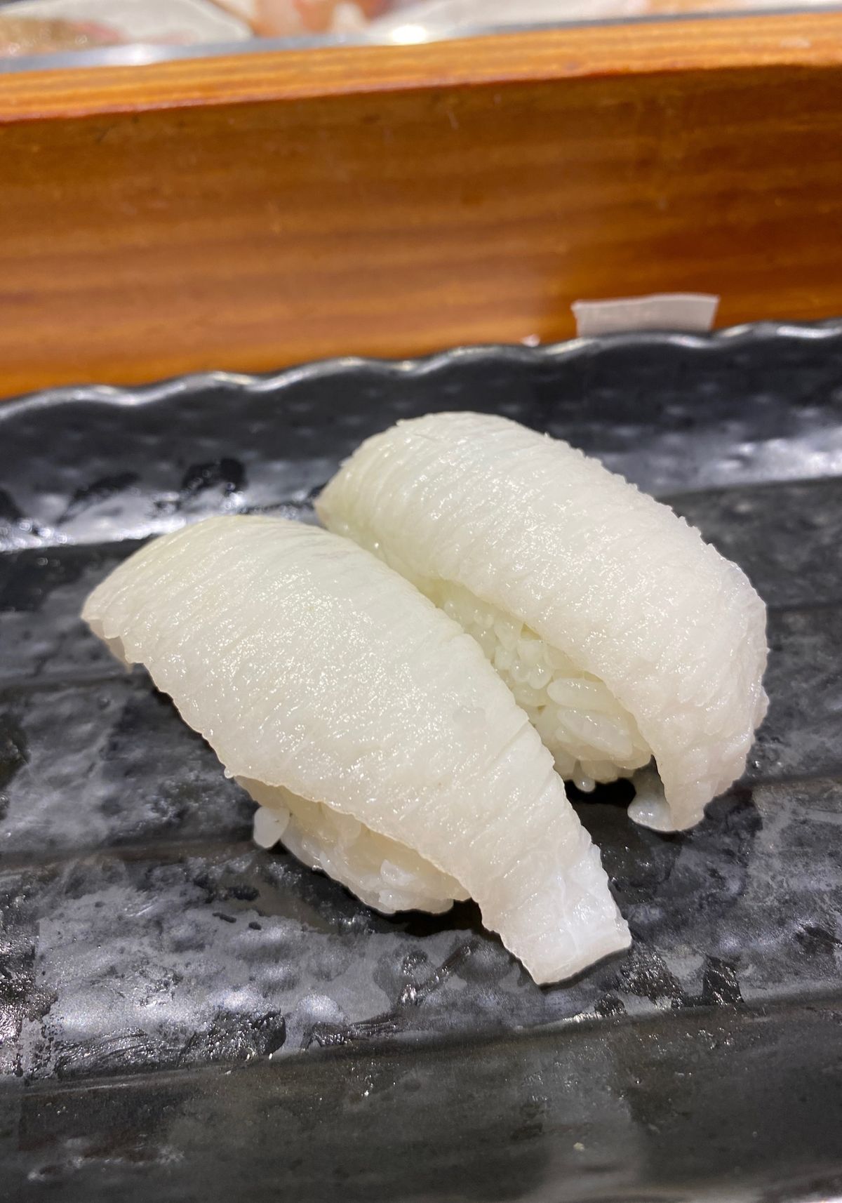 まずはお寿司。
相変わらず回転寿司のクオリティではない。