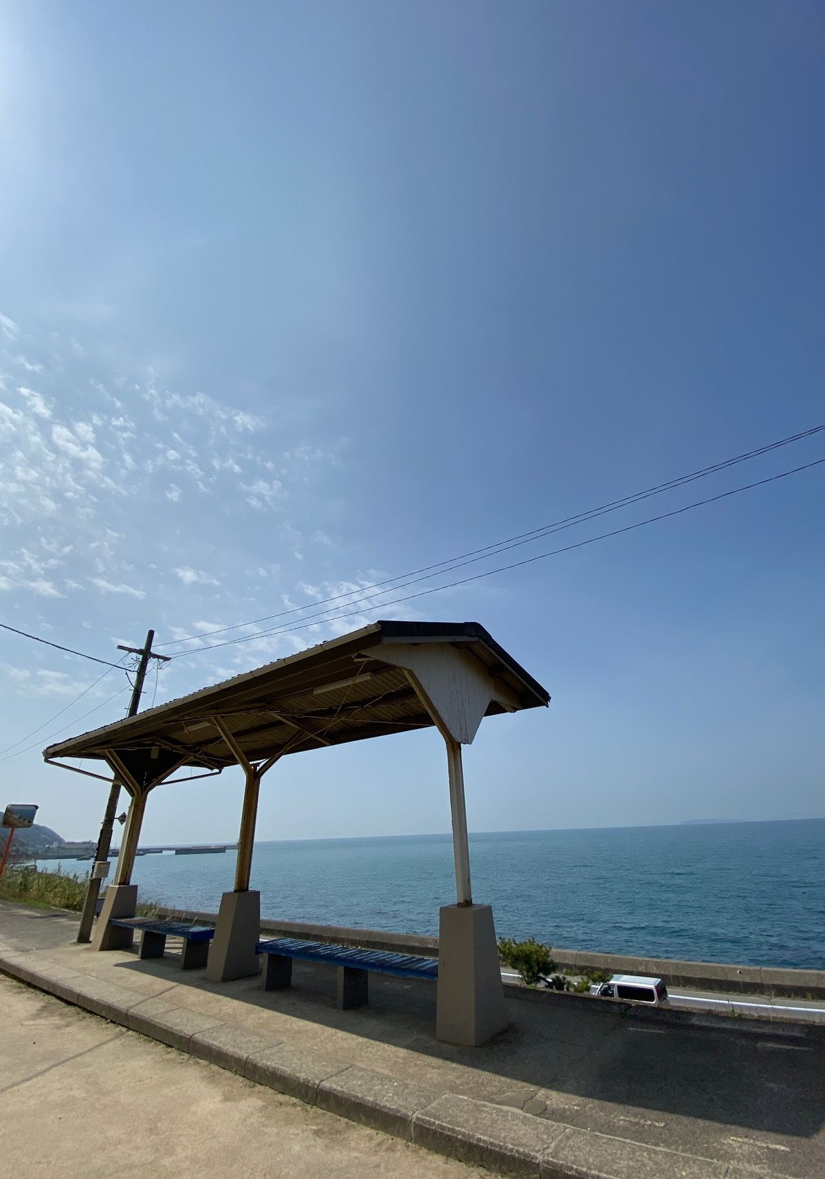 今回の旅の目的地のひとつ、下灘駅。
人が多くてビックリしたけど、美しい景色...