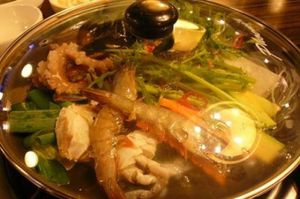★1日目

ホテルに荷物を置いて買い物へ。

夕食は「肉以外で何食べるかな...