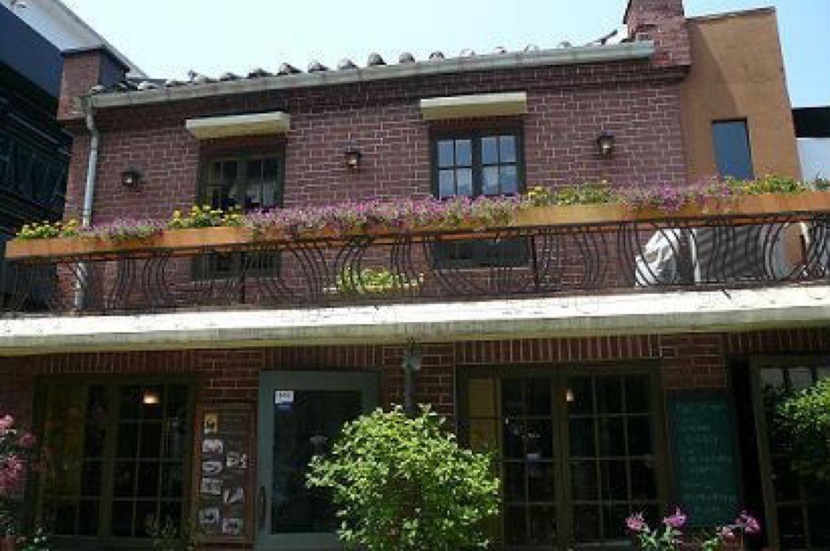 ★3日目

お決まりのお茶タイム。

しばらく涼んでから近辺をウロウロして...