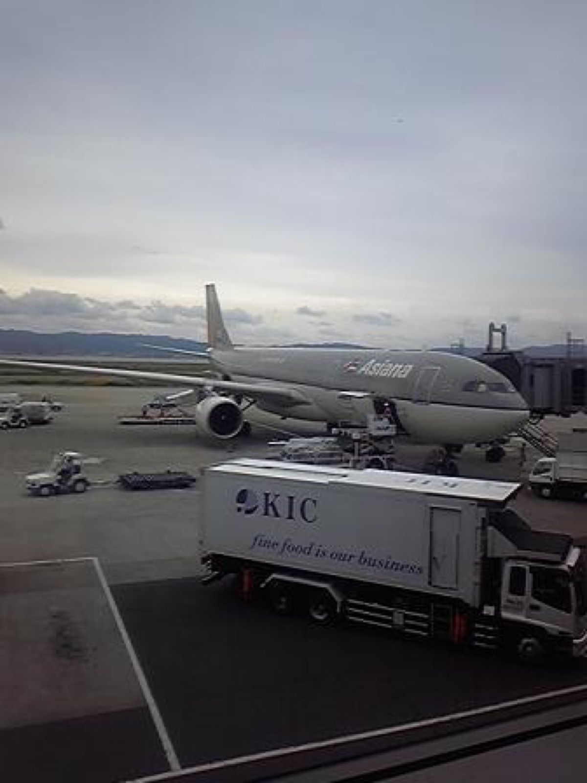 ★1日目

アシアナ航空の機内食✈️

いきなり和食😅
でも4月にグアムに...