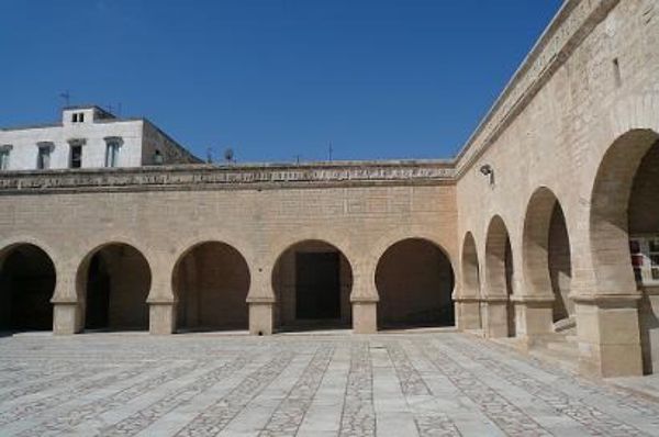 チュニジア・チュニジア「チュニジア」の写真：★2日目

グランドモスクと旧市街。

...