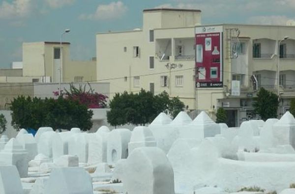 チュニジア・チュニジア「チュニジア」の写真：★2日目

昼食後はケロアンへ。

バス...