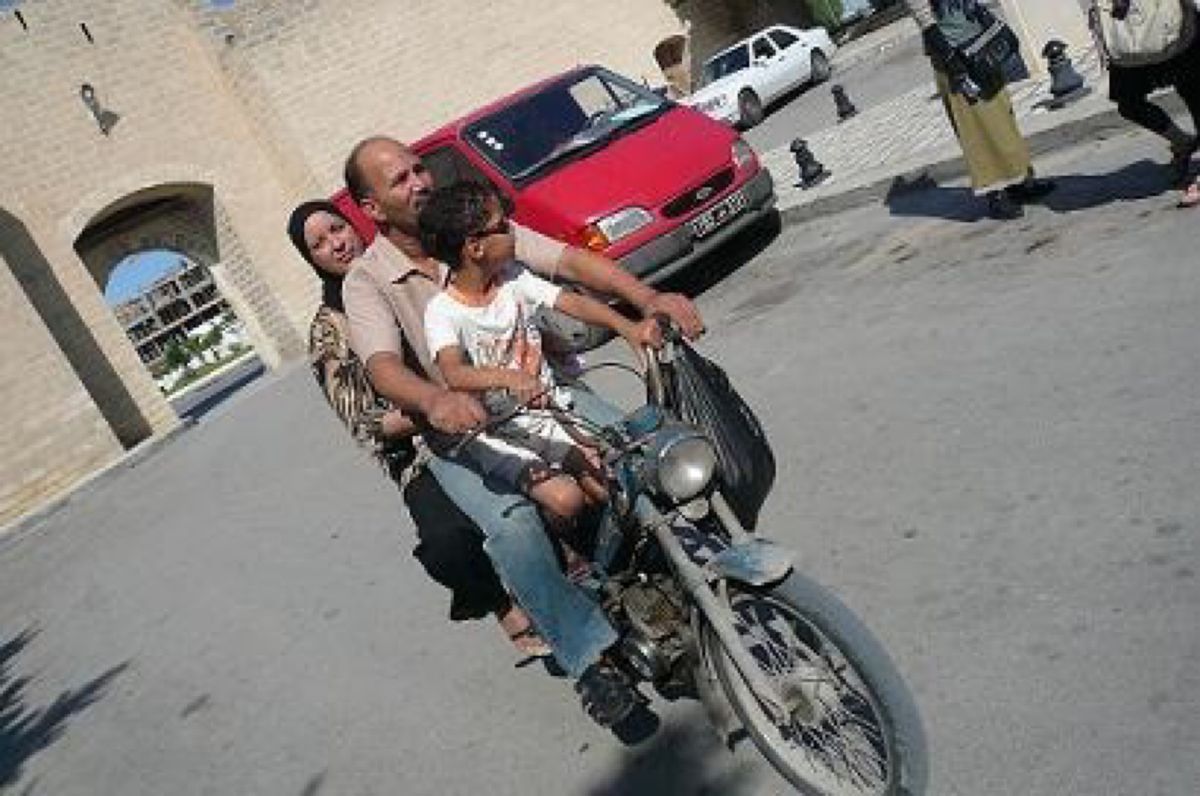 ★2日目

ホテルで朝食。

揚げパンは揚げたて🎶手前はヨーグルト。

オ...