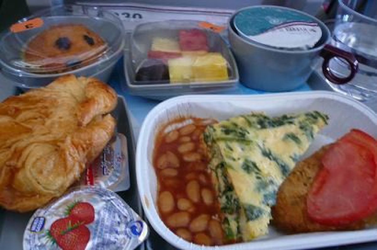 ドーハで乗り継いで、２時間くらいで到着❓と思ってたら５時間😱長いな。

そ...