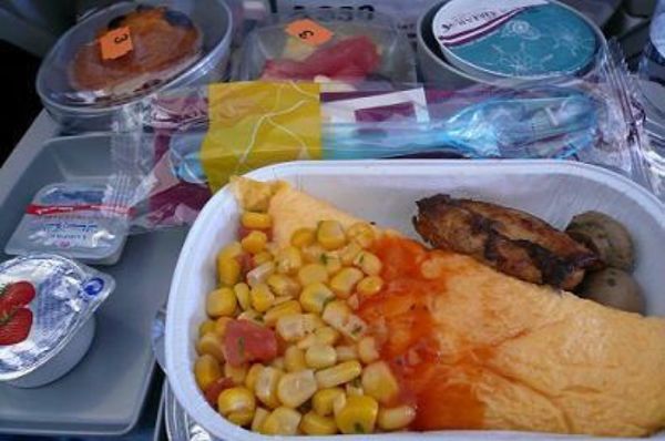 チュニジア・チュニジア「チュニジア」の写真：ドーハで乗り継いで、２時間くらいで到着❓...