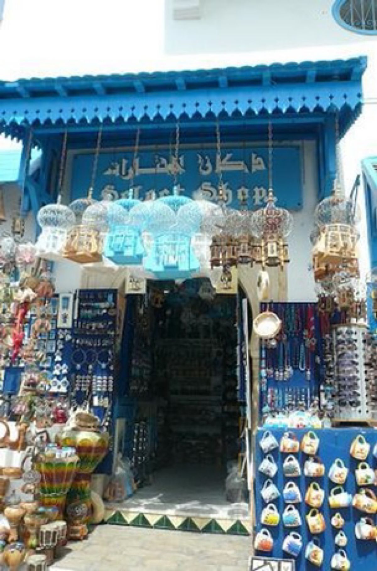 ★3日目

お茶の後は買い物。

チュニジアに着いてからずっと気になってい...