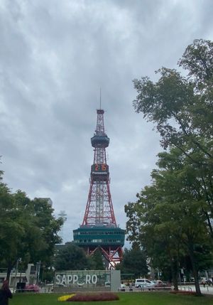 2日目、札幌2大シンボル。
ランチはラーメン菅家さんの黒磯ラーメン。