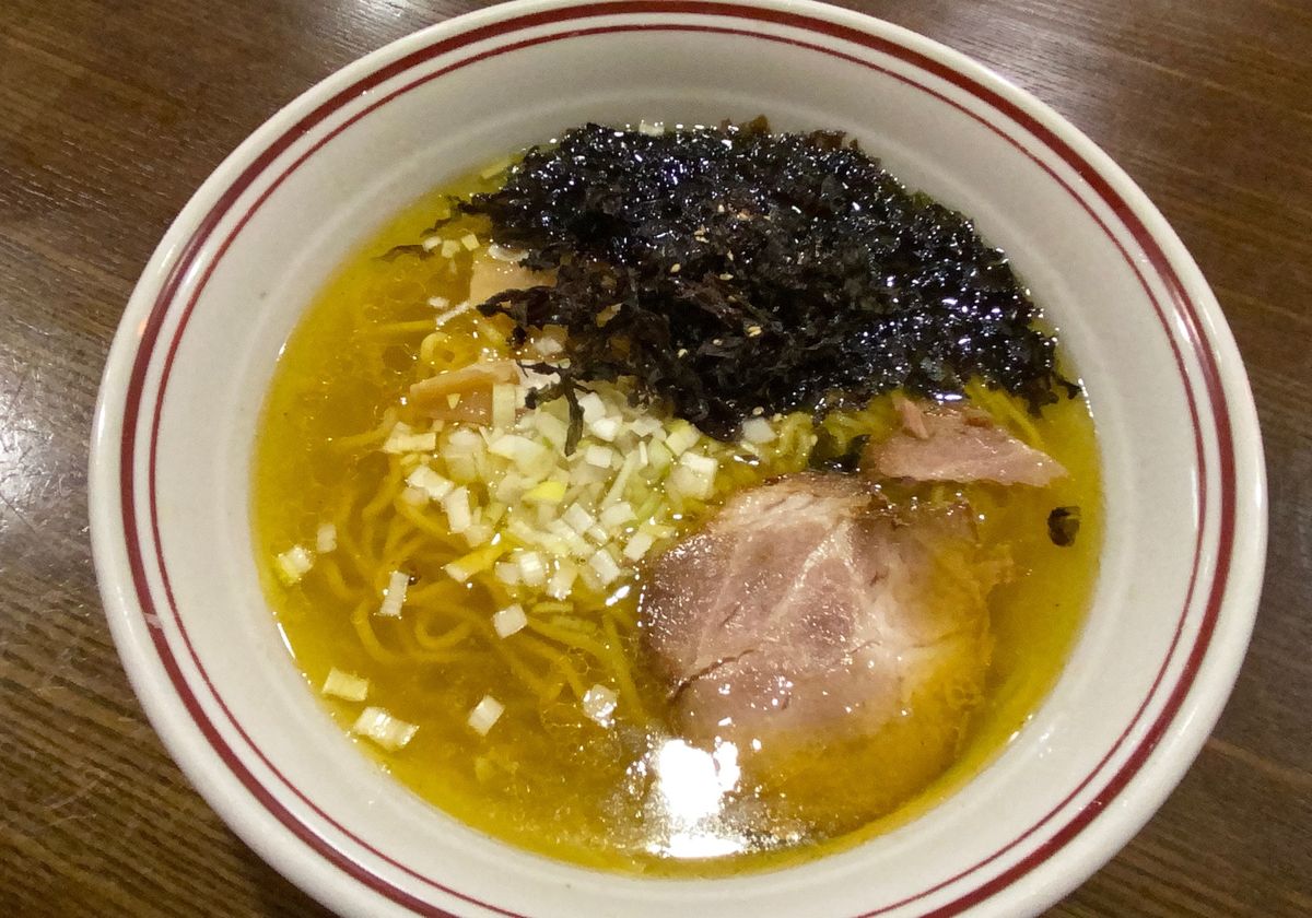2日目、札幌2大シンボル。
ランチはラーメン菅家さんの黒磯ラーメン。