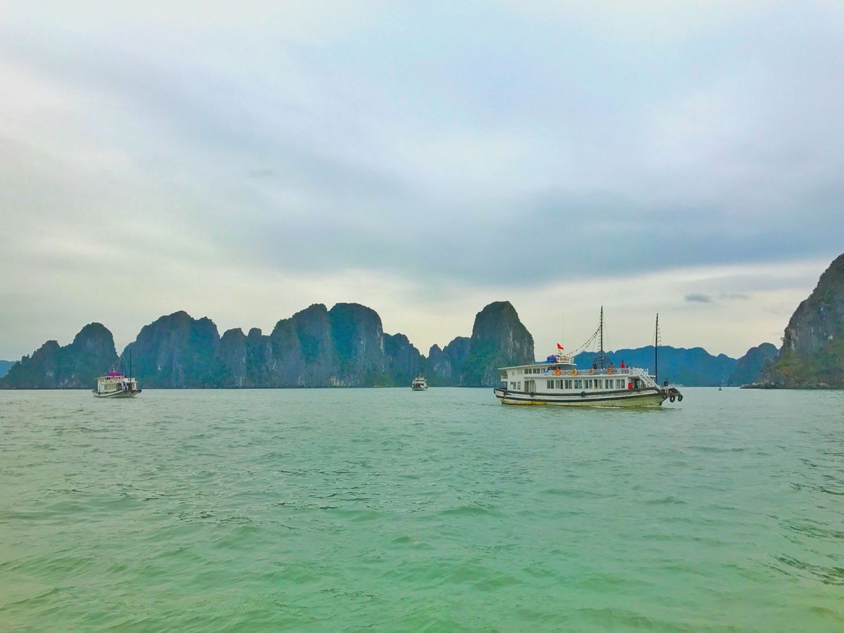 15th Jan. 2017 pic📷

Vịnh Hạ Long
ハロン...