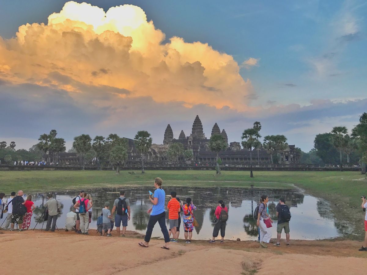 13rd Jan. 2017 pic📷

Angkor Wat*°

何度...