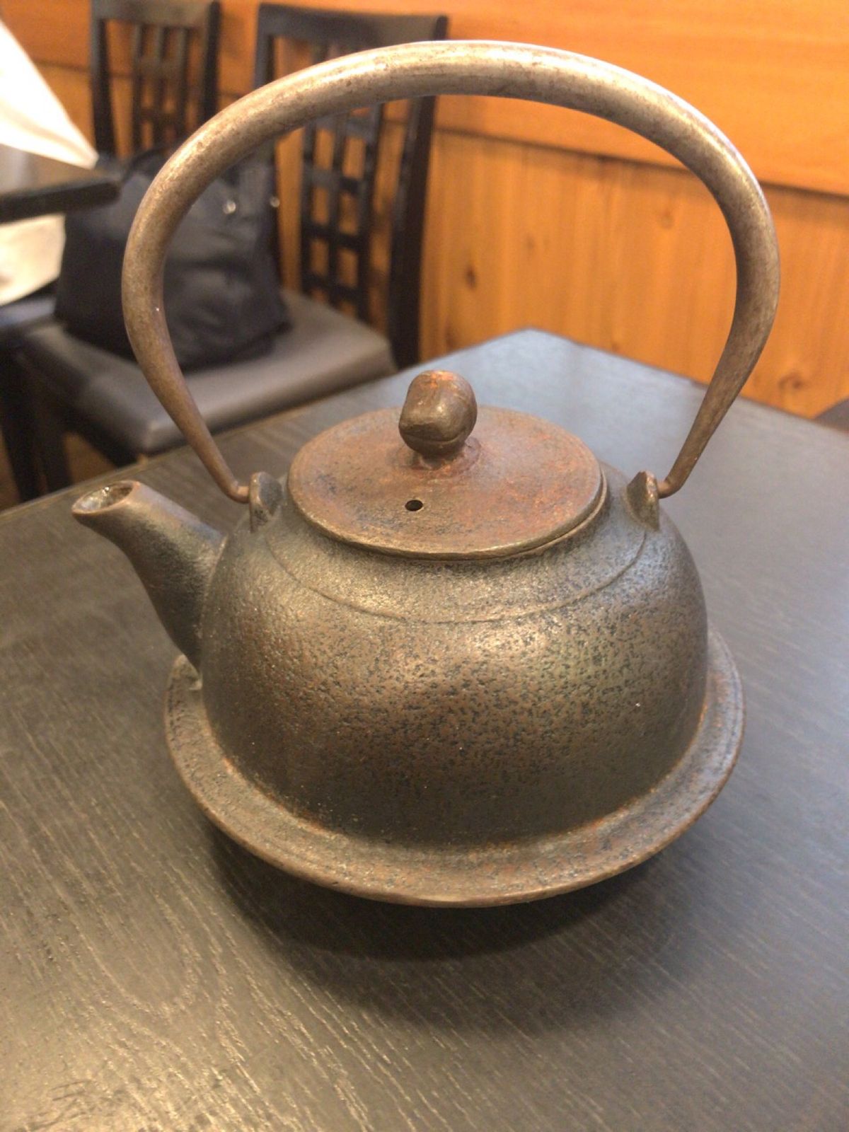 ちょっと遅目のお昼は松翁さんのお蕎麦。
大胆にもりとかけ。