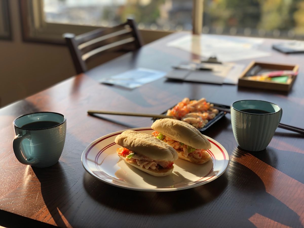 このお宿キッチン付きでとっても快適。
部屋からの景色🏝
エンジェルロードか...