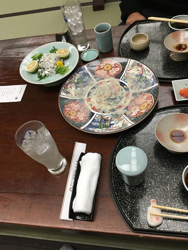 日本・島根県「くるっと西日本の旅」の写真：ふぐ、角島大橋、秋吉台