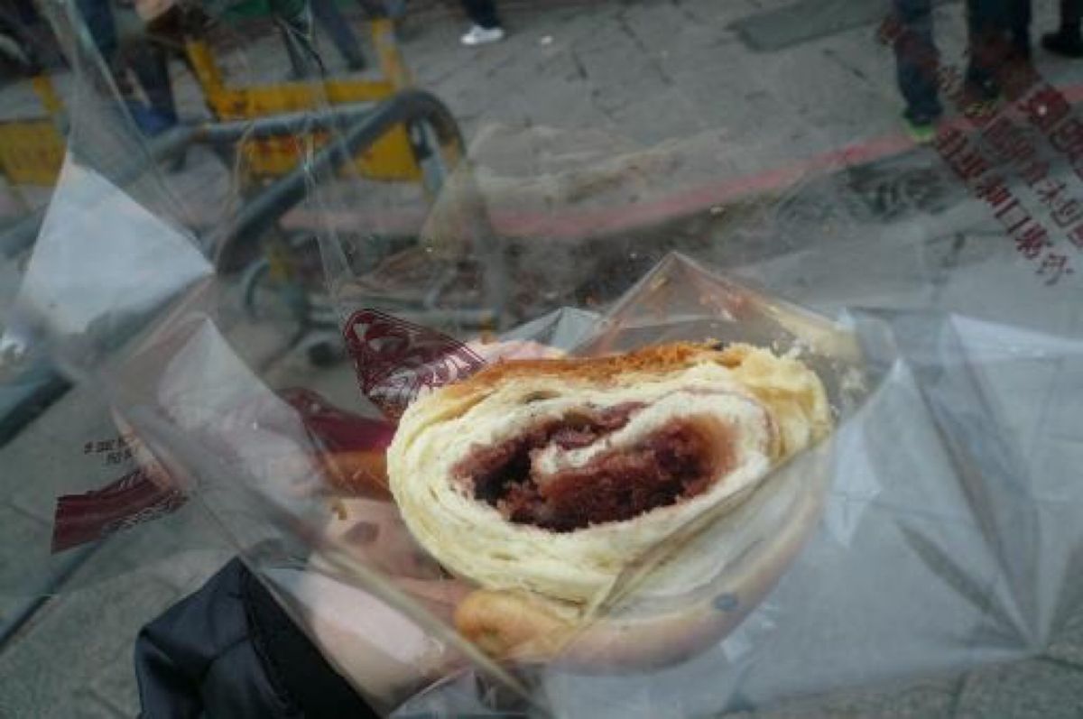 ★2日目

【金牛角】かなり人が並んでました。

またまた友達とパンを半分...