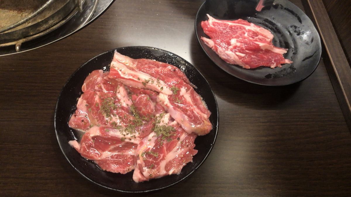 初めてジンギスカンに挑戦。めっちゃ美味しくて驚いた。