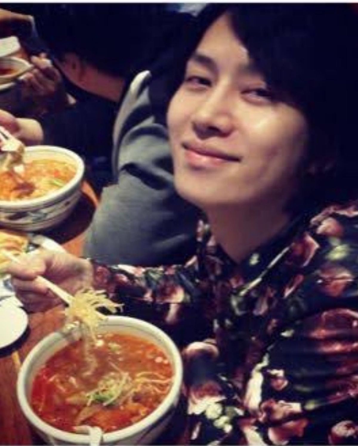 ★1日目

伊丹空港のカードラウンジで充電。

ホテルに荷物を預けて、日本...