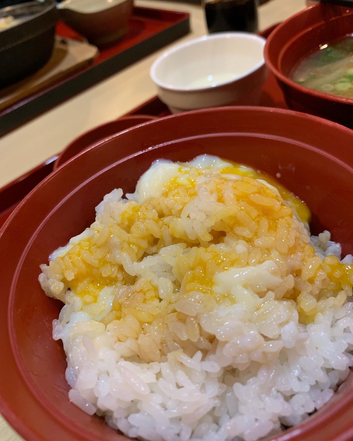 ★2日目〜3日目

夜中1時に、4人でモーニングメニュー😅
豚汁朝食。

...