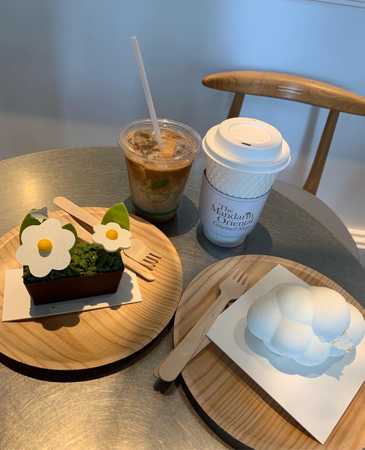 ★2日目

10時半から行ってきました。

念願のkumo食べれた😆💕マン...