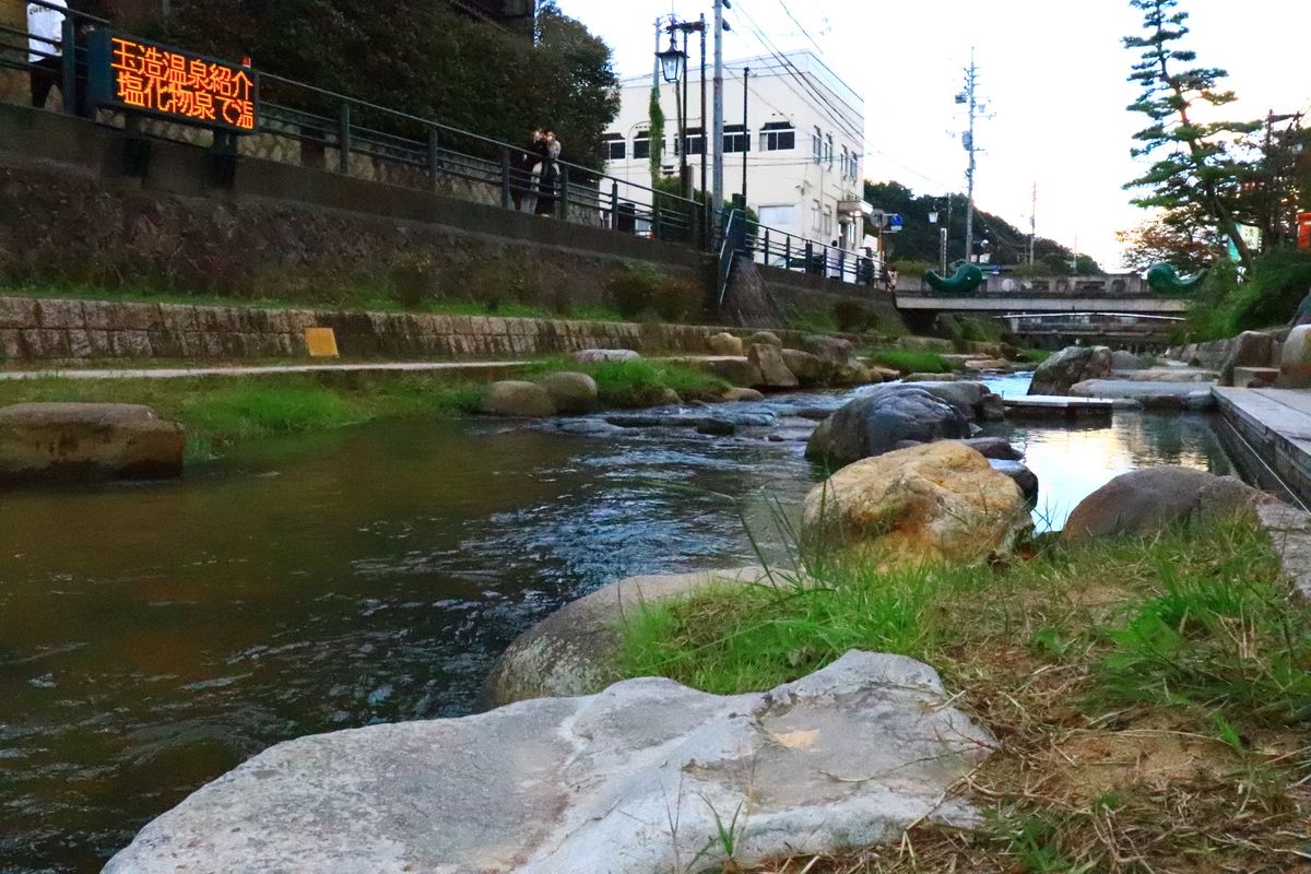 
出雲大社と松江城
玉造温泉の風景


