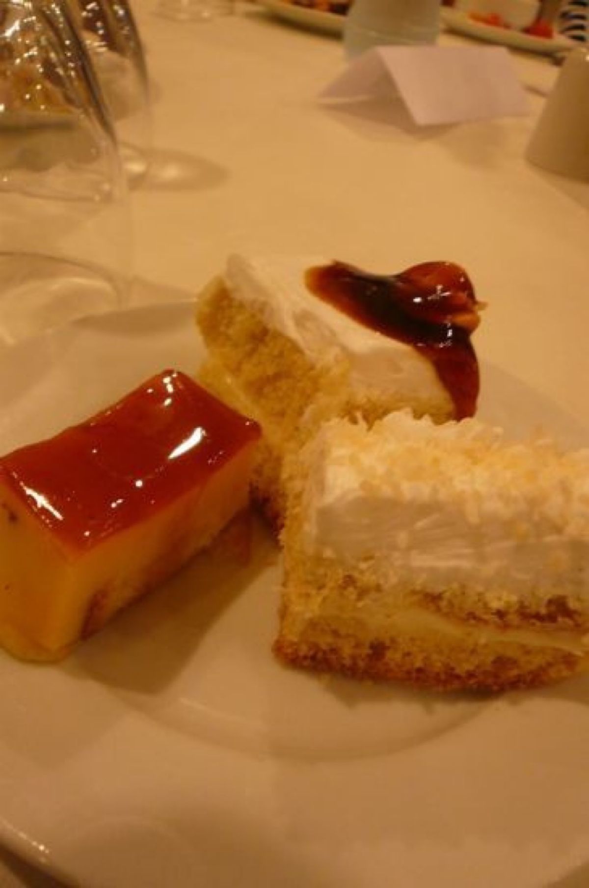 ★3日目

夕食はやはり期待出来ず。

朝食は、ヨーグルトが美味しかった🎶...
