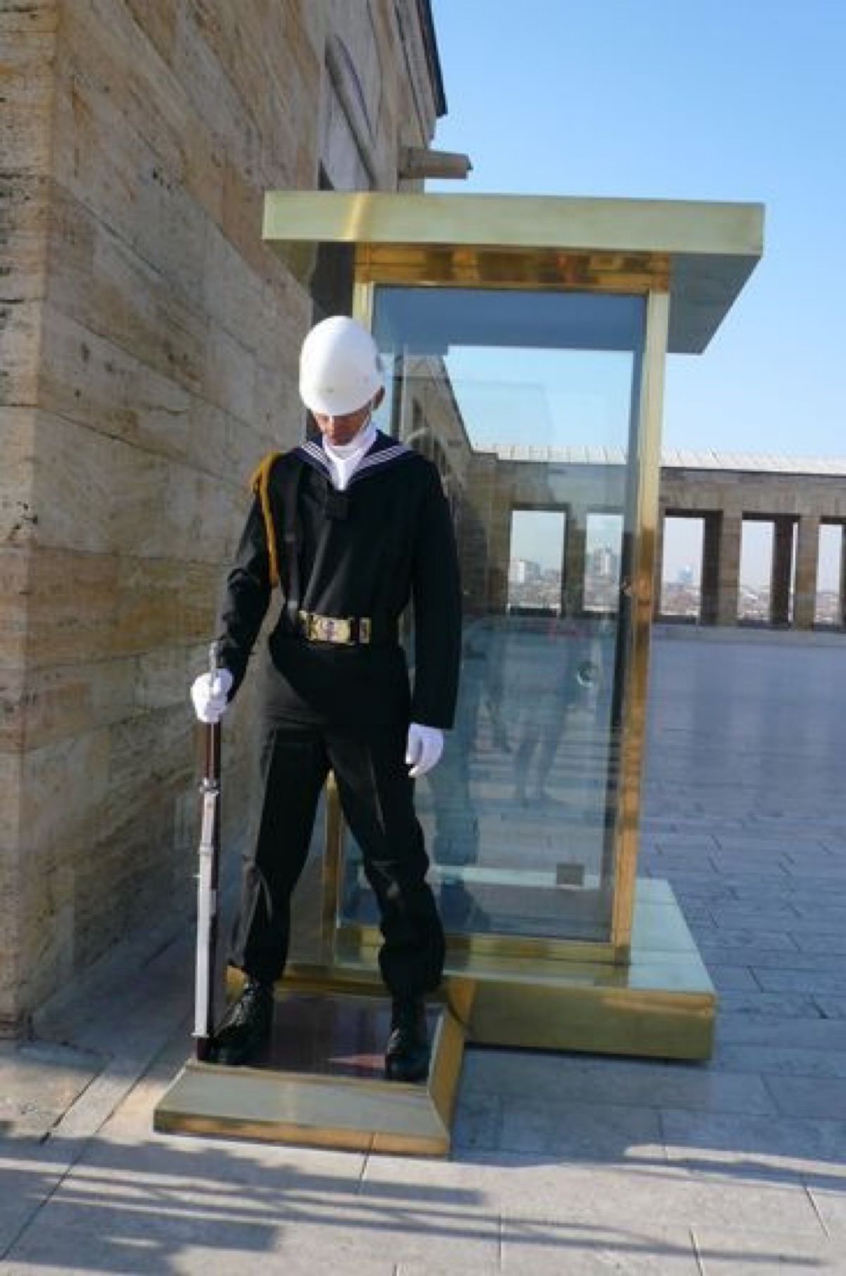 ★6日目

アタチュルク廟へ。
トルコの建国の父と言われた人が眠ってるとの...