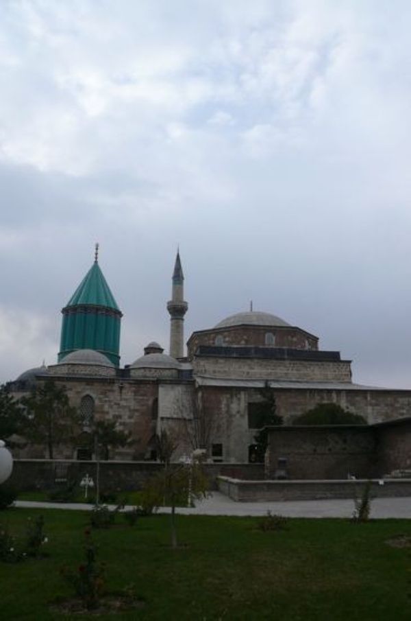 トルコ・トルコ「トルコ」の写真：★4日目

メヴラーナ博物館へ。

中に...