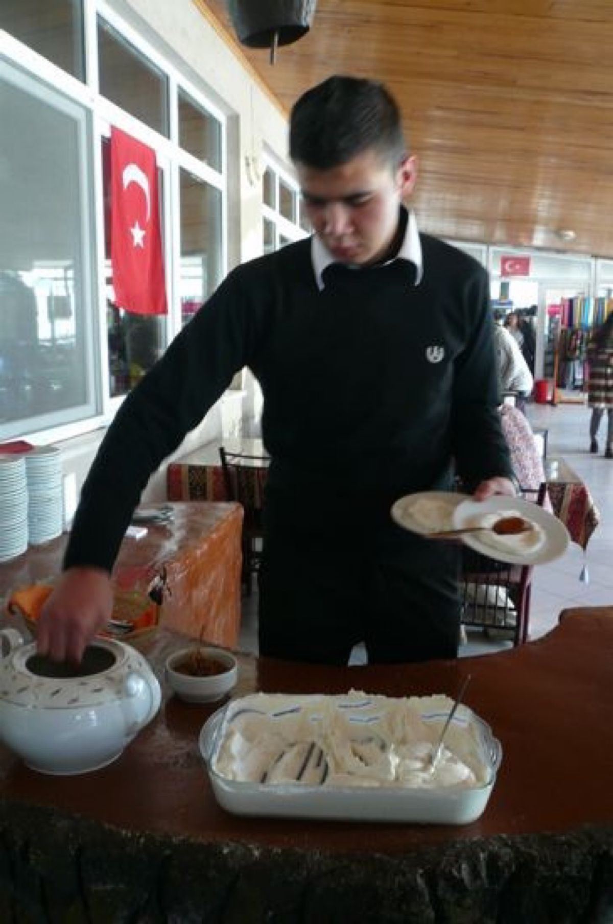 ★4日目

パレッカムからコンヤへ移動です。
移動途中、パーキングで休憩。...