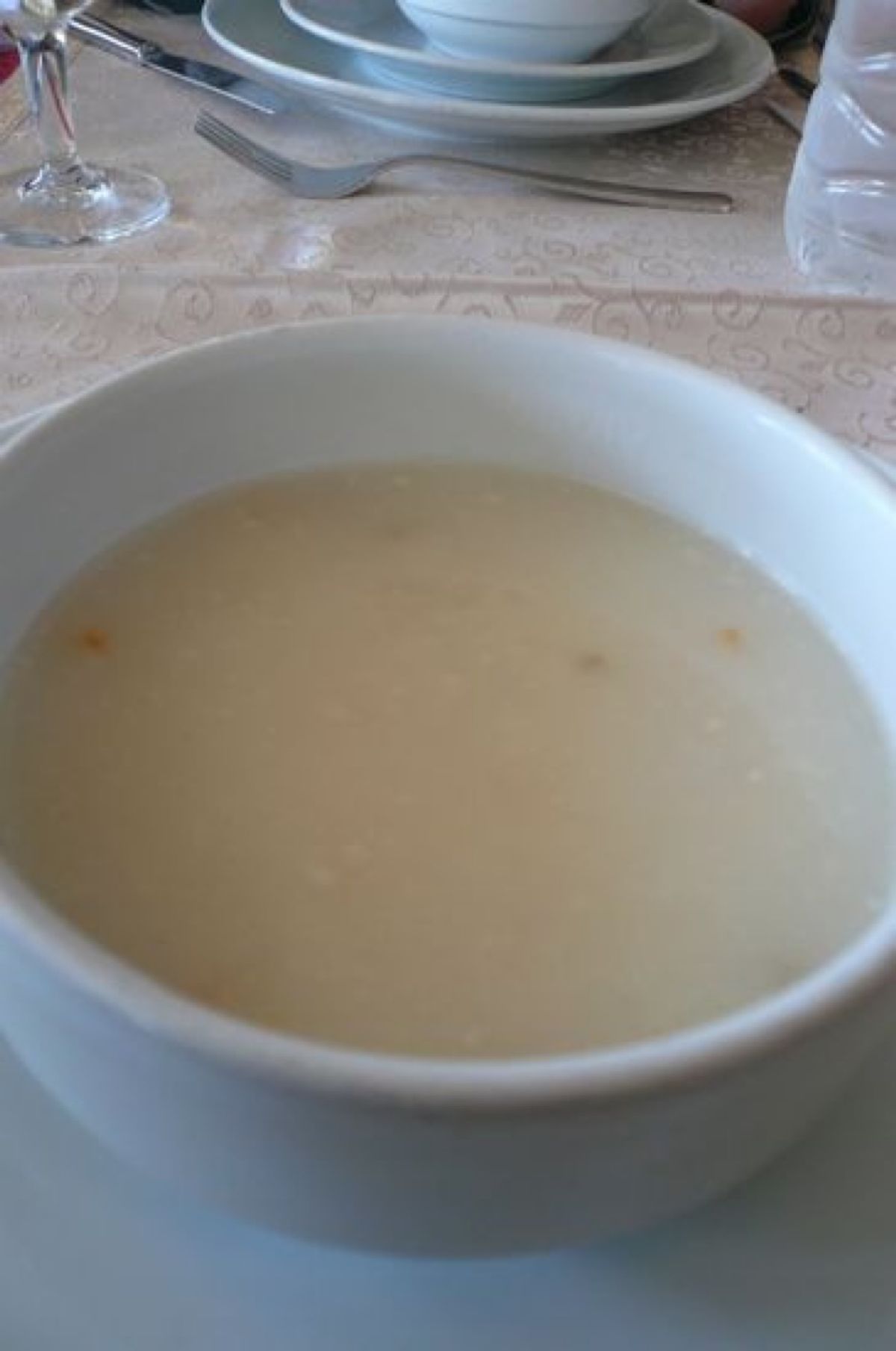 ★7日目

そして昼食です。

トマトベースで白身魚がたくさん入ってて美味...
