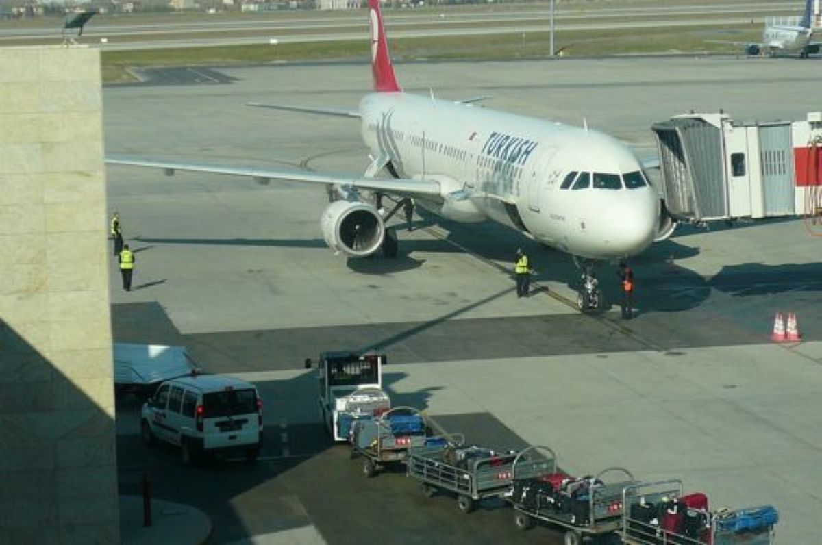 ★6日目

アンカラからイスタンブールへ飛行機で１時間５分移動。

機内で...