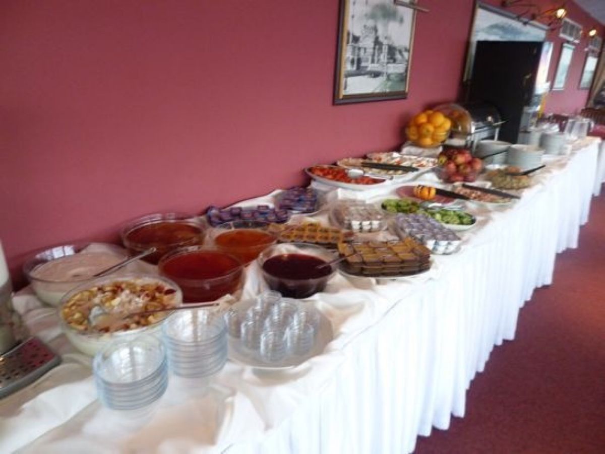 ★7日目

前日、夕食を食べたところで朝食。

テラスにカモメが❗️
何だ...