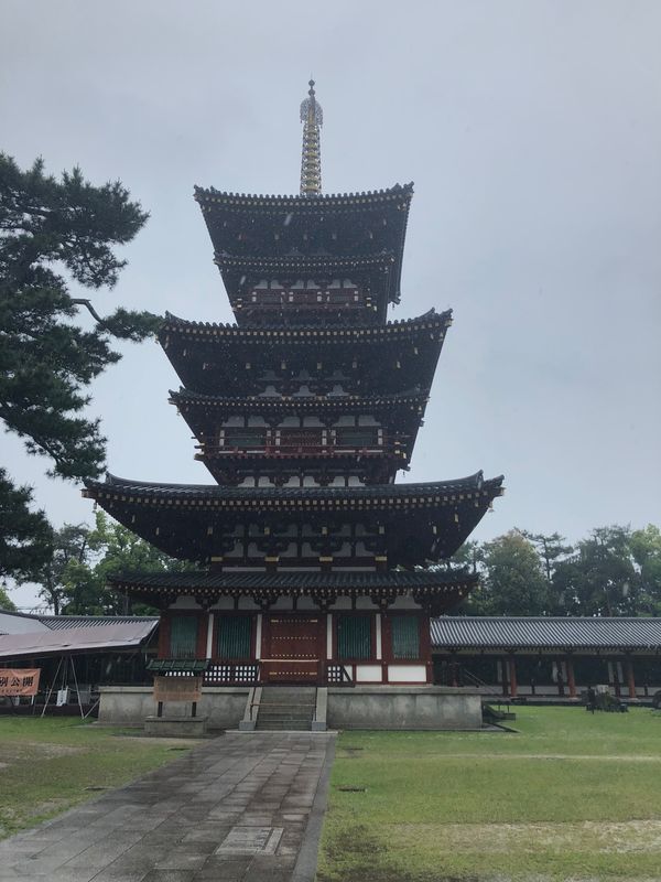 日本・京都府「そうだ京都へ寄り道の旅」の写真：奈良、薬師寺。