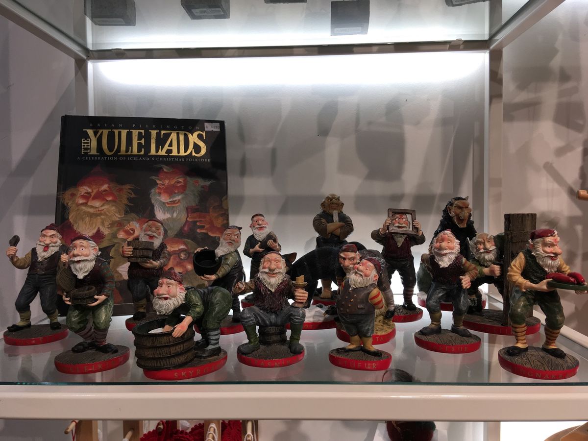 アイスランドの旅の締めはブルーラグーン

直前だったため希望の時間に予約が...