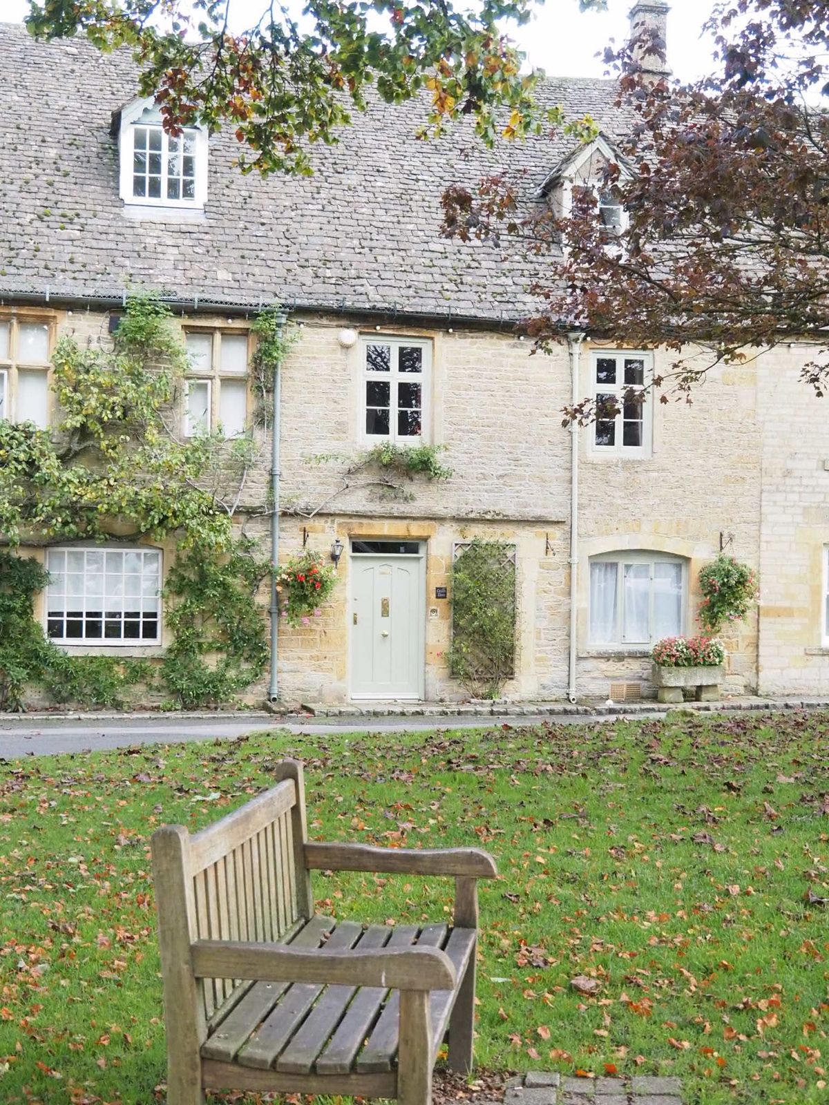 シェイクスピアの家のあるストラトフォード•アポン・エイボンとコッツウォルズへ